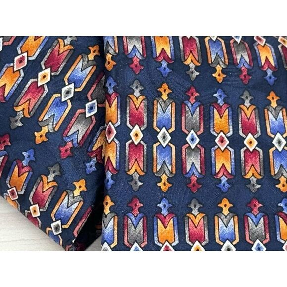 Hanover St Tie Works LTD  Silk Tie - Picture 4 of 6